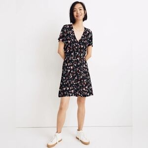 Madewell V-Neck Button-Front Mini Dress in Drifting Flowers Size 12